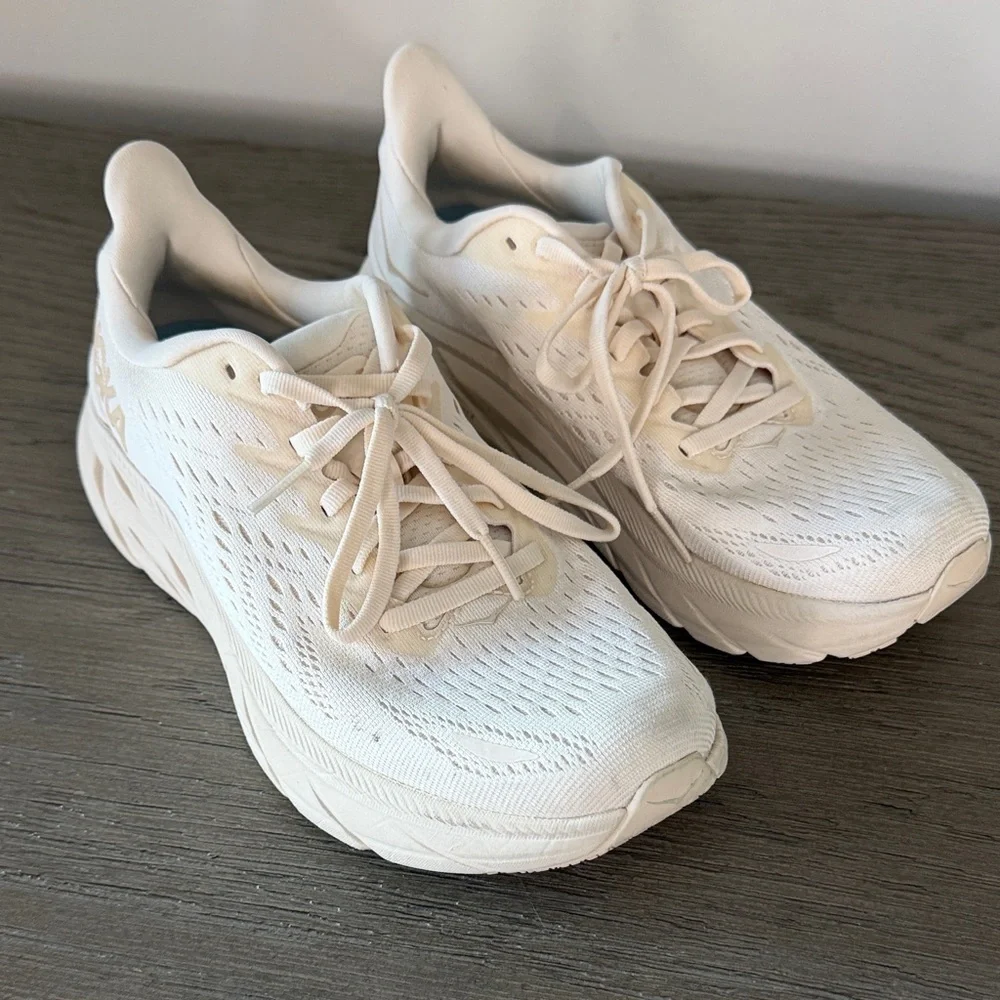 HOKA Clifton 8 crème sneakers - Picture 1 of 6
